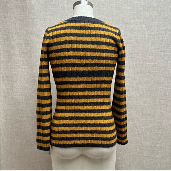 Retro Derek Heart Striped Knit Song Sleeve
V Neck Sweater Top - Picture 3 of 6